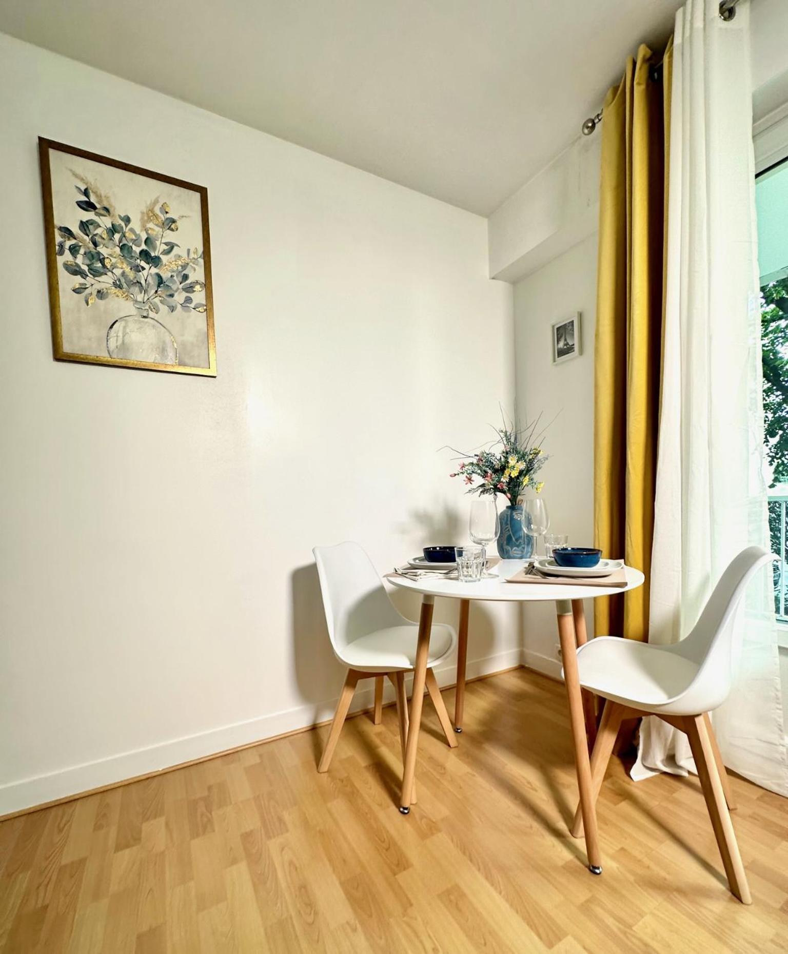 Le Bleu Soleil - A 2 Min Du Metro - 7 Min De Paris Apartman Maisons-Alfort Kültér fotó